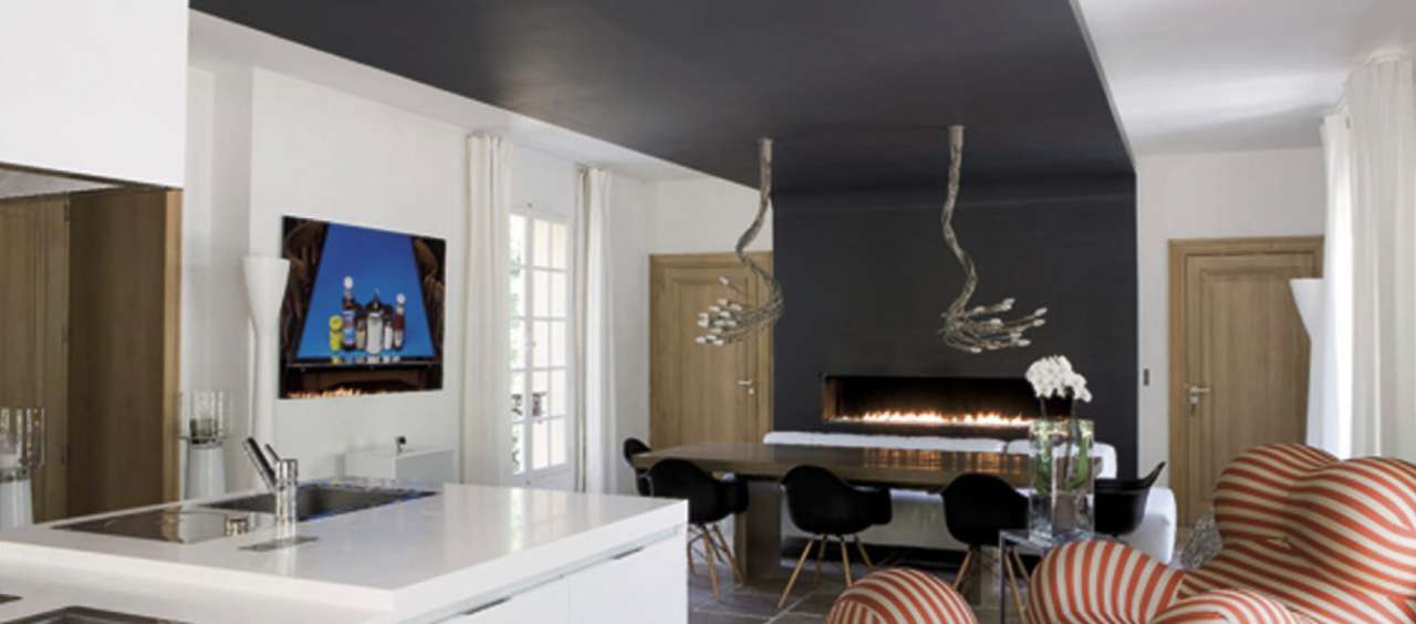 Beautifully renovated 7 bedroom luxury villa nestling in glorious landscape