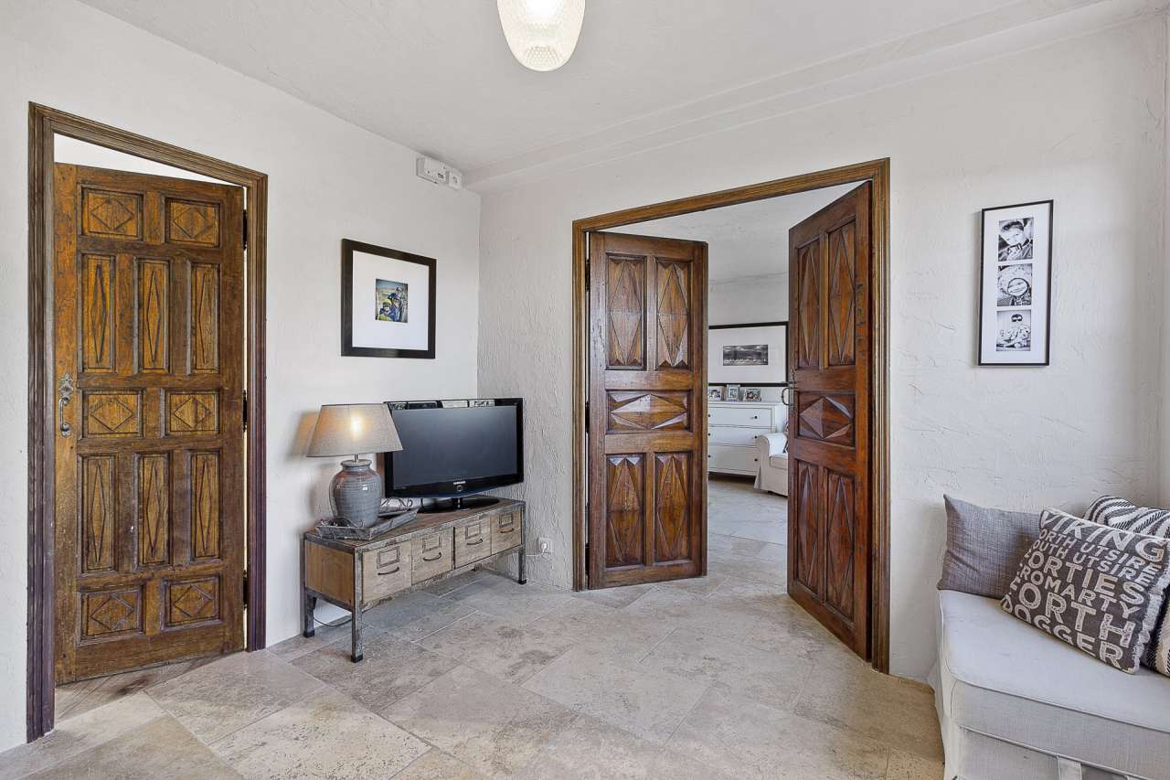 Bright, spacious and immaculately presented 4 bedroom family home , which h