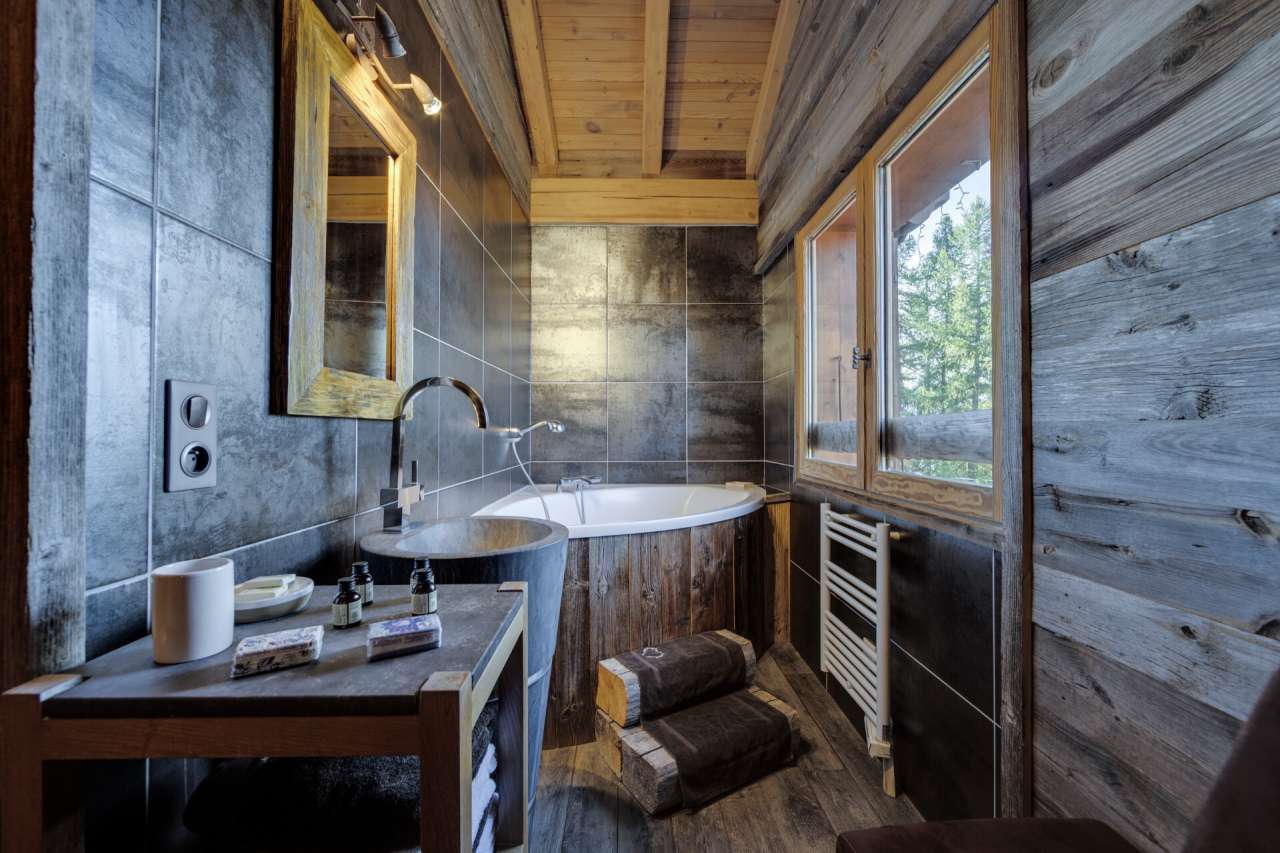 Magnificent 8 bedroom ski chalet, with a total spacious and authentic livin