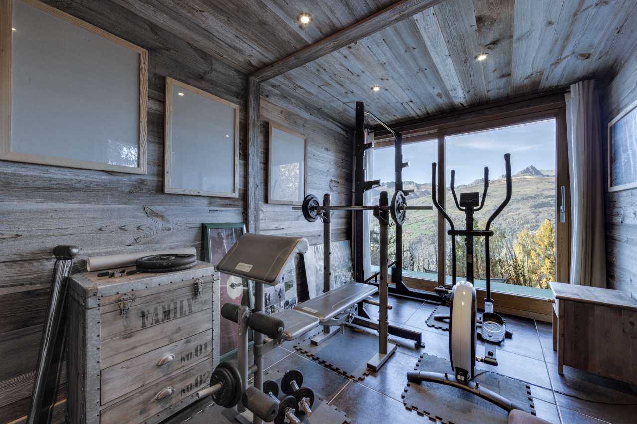 Magnificent 8 bedroom ski chalet, with a total spacious and authentic livin