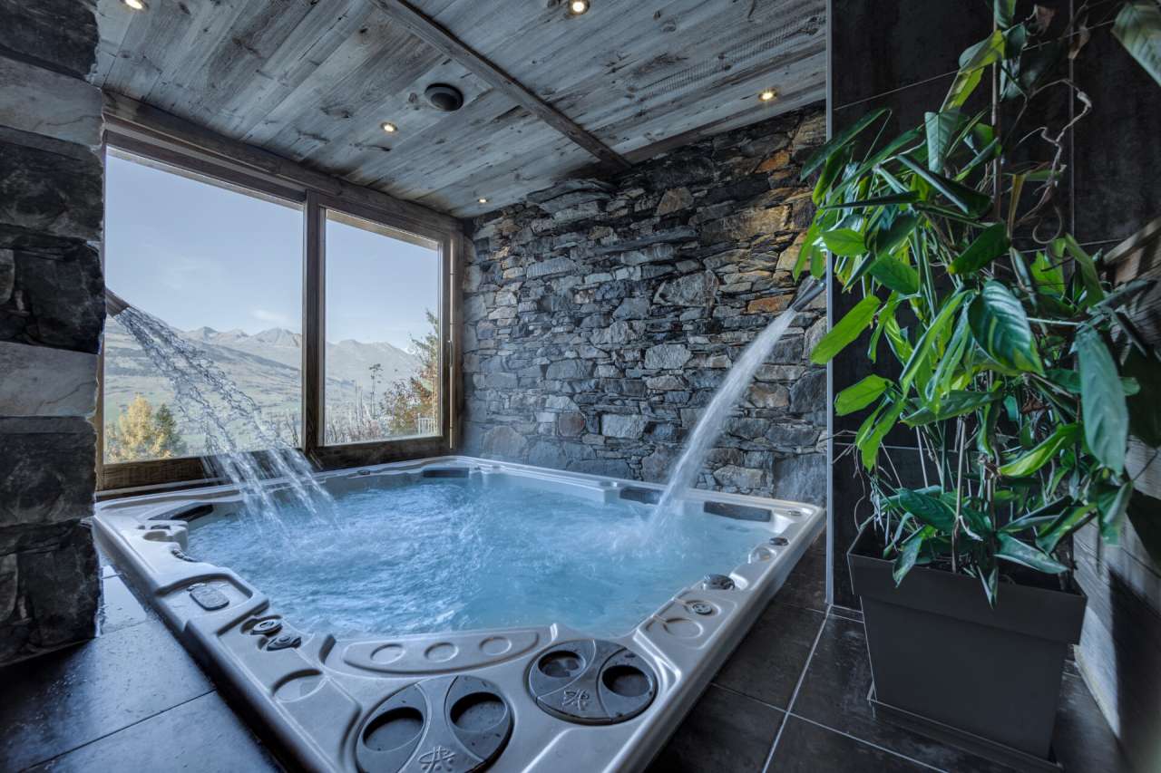 Magnificent 8 bedroom ski chalet, with a total spacious and authentic livin