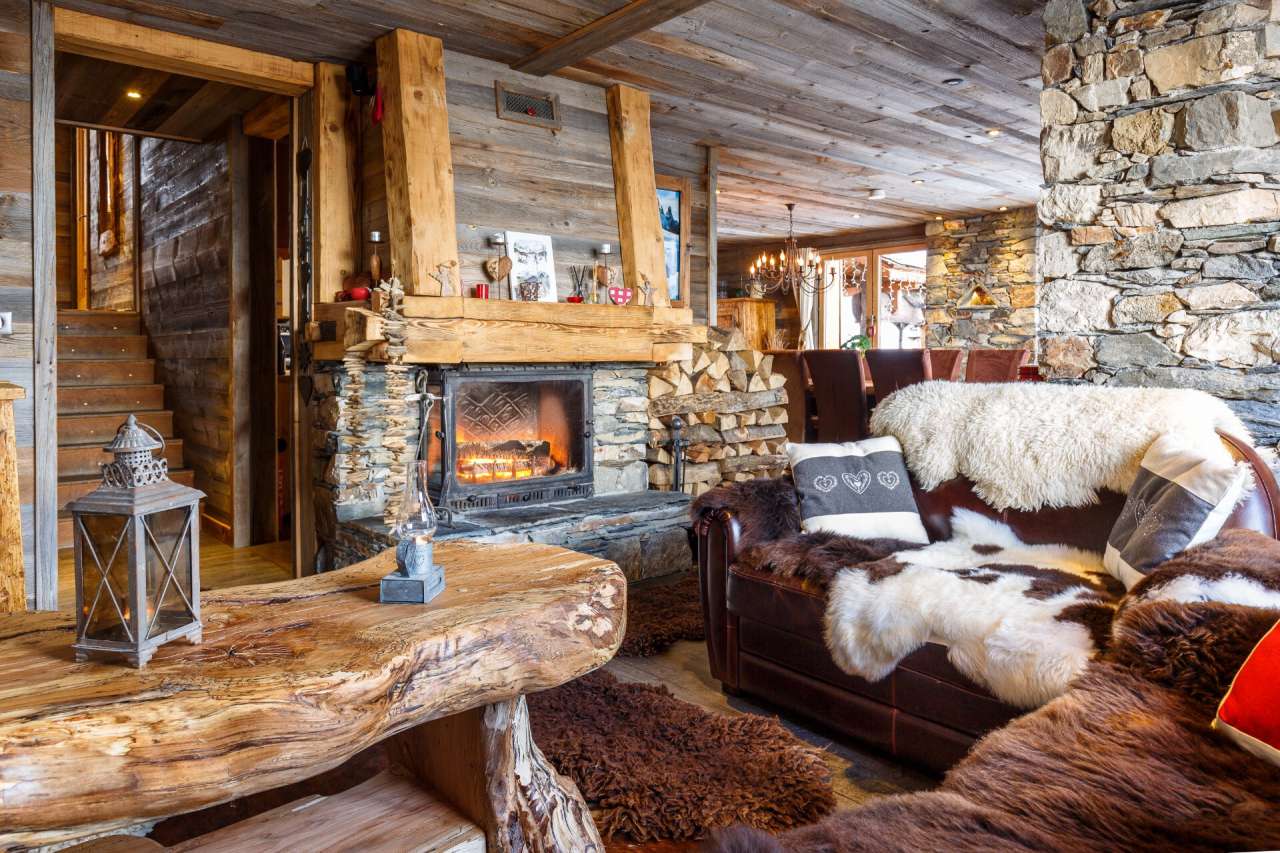 Magnificent 8 bedroom ski chalet, with a total spacious and authentic livin