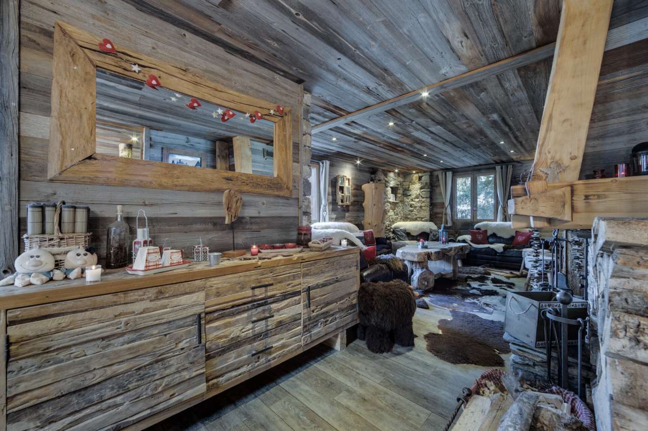 Magnificent 8 bedroom ski chalet, with a total spacious and authentic livin