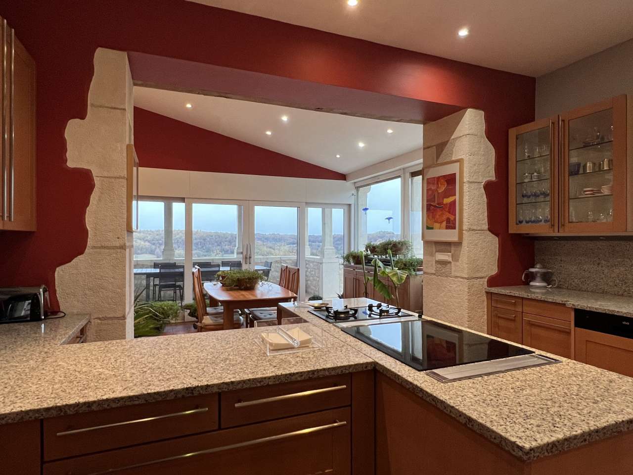 Rare opportunity to acquire a unique 4 bedroom house with separate apartmen