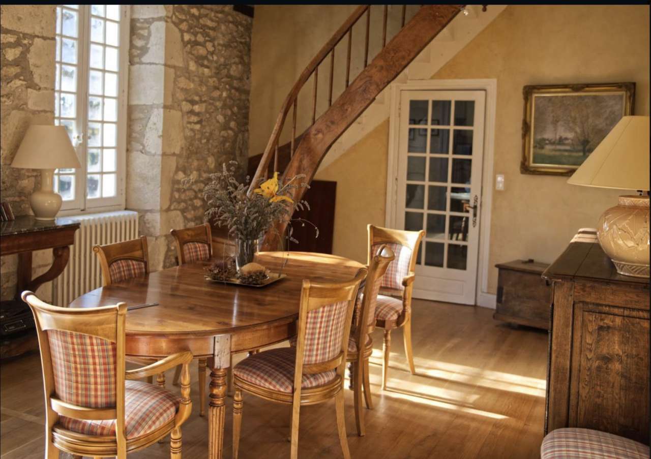 Rare opportunity to acquire a unique 4 bedroom house with separate apartmen