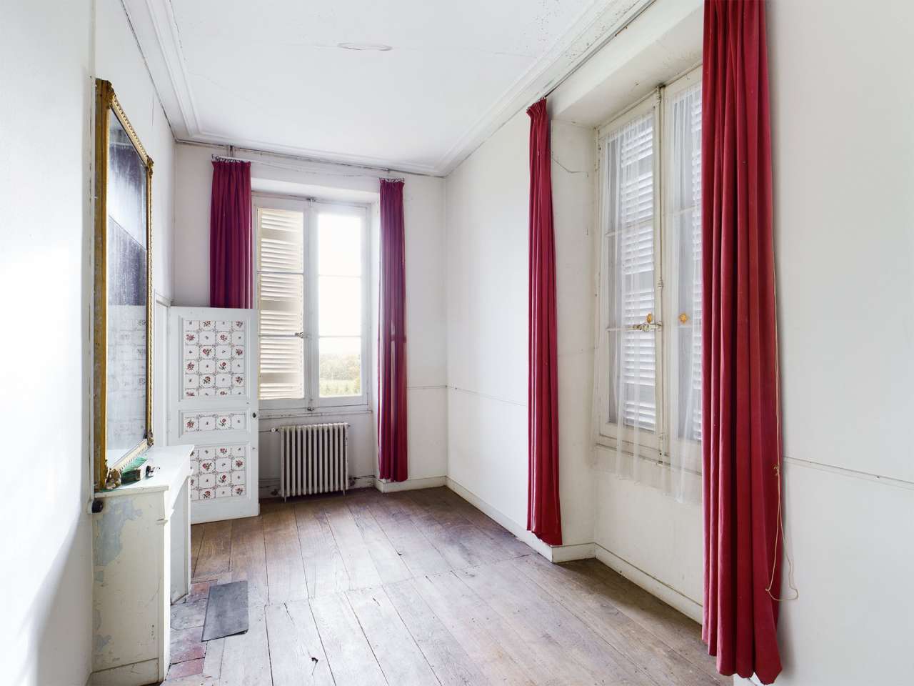 Immaculately maintained Chateau estate, which is ideally situated in a quie