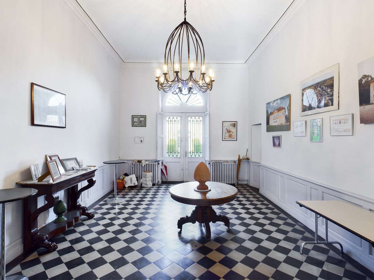 Immaculately maintained Chateau estate, which is ideally situated in a quie