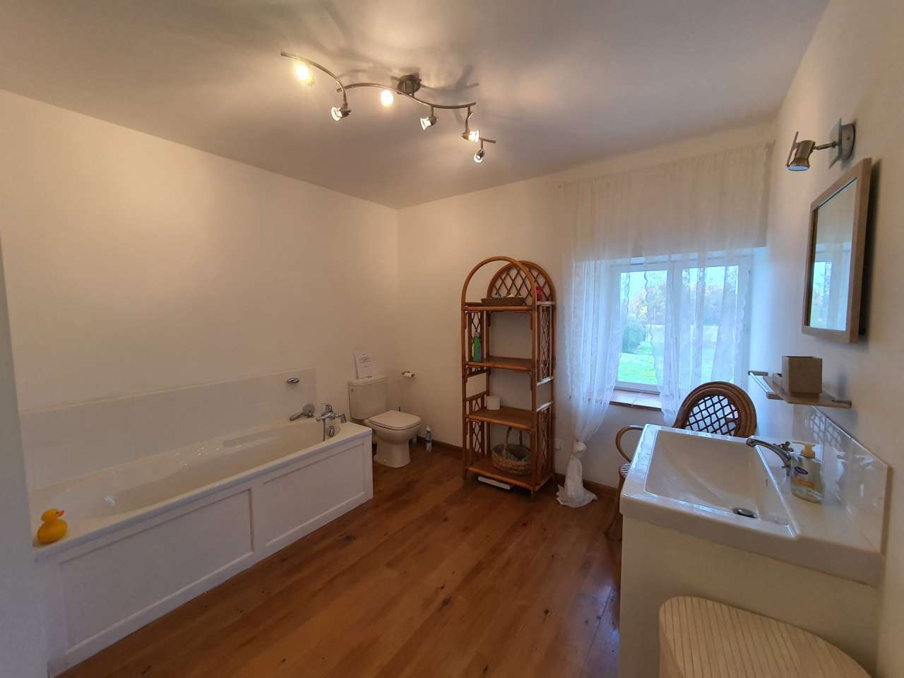 Full of charm and character is this wonderful 3 storey, 6 bedroom house wit