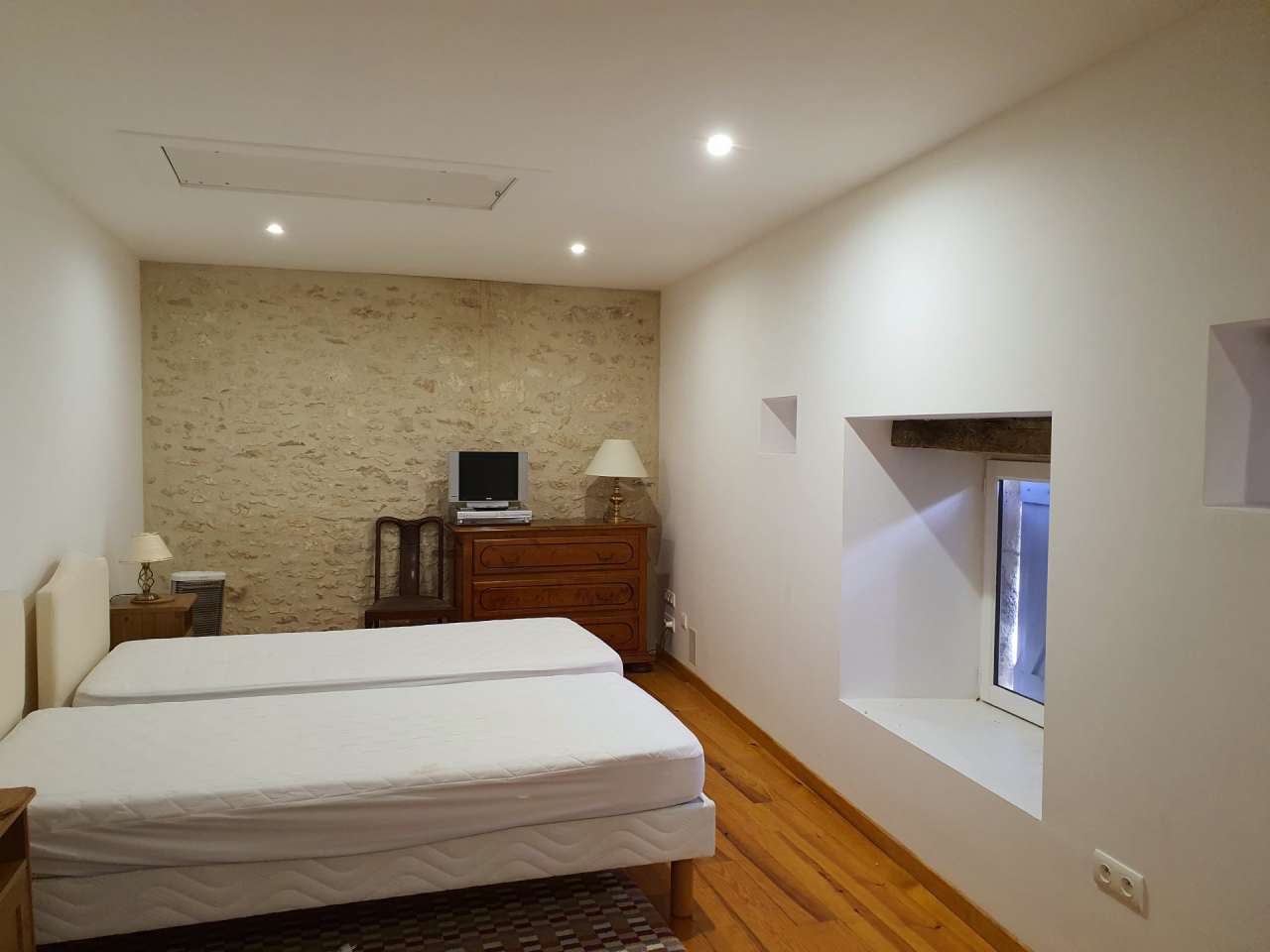 Full of charm and character is this wonderful 3 storey, 6 bedroom house wit