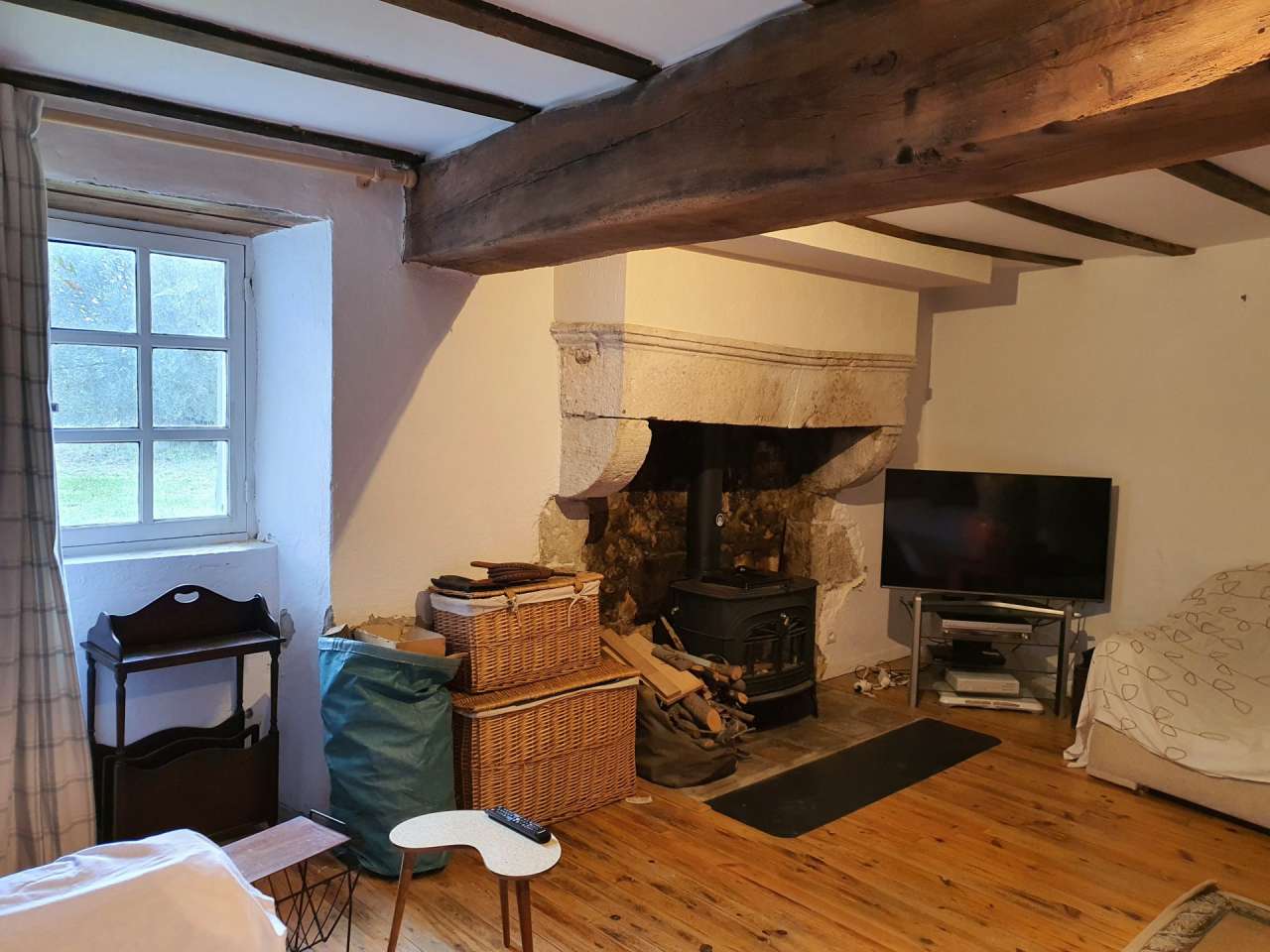 Full of charm and character is this wonderful 3 storey, 6 bedroom house wit