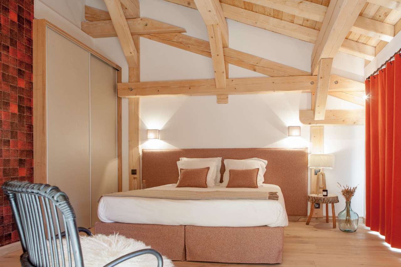 Stunning and unique 7 bedroom ski chalet, which is ideally situated within