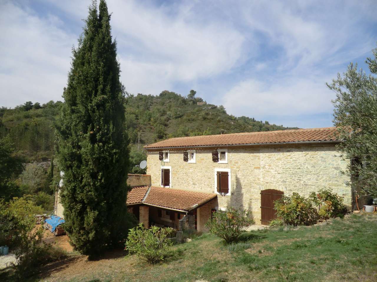 Superb and beautifully presented stone built farmhouse and 3 guest houses,