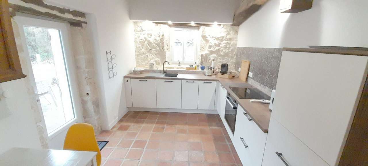 Surrounded by nature and full of character and charm, this magnificent 5 be