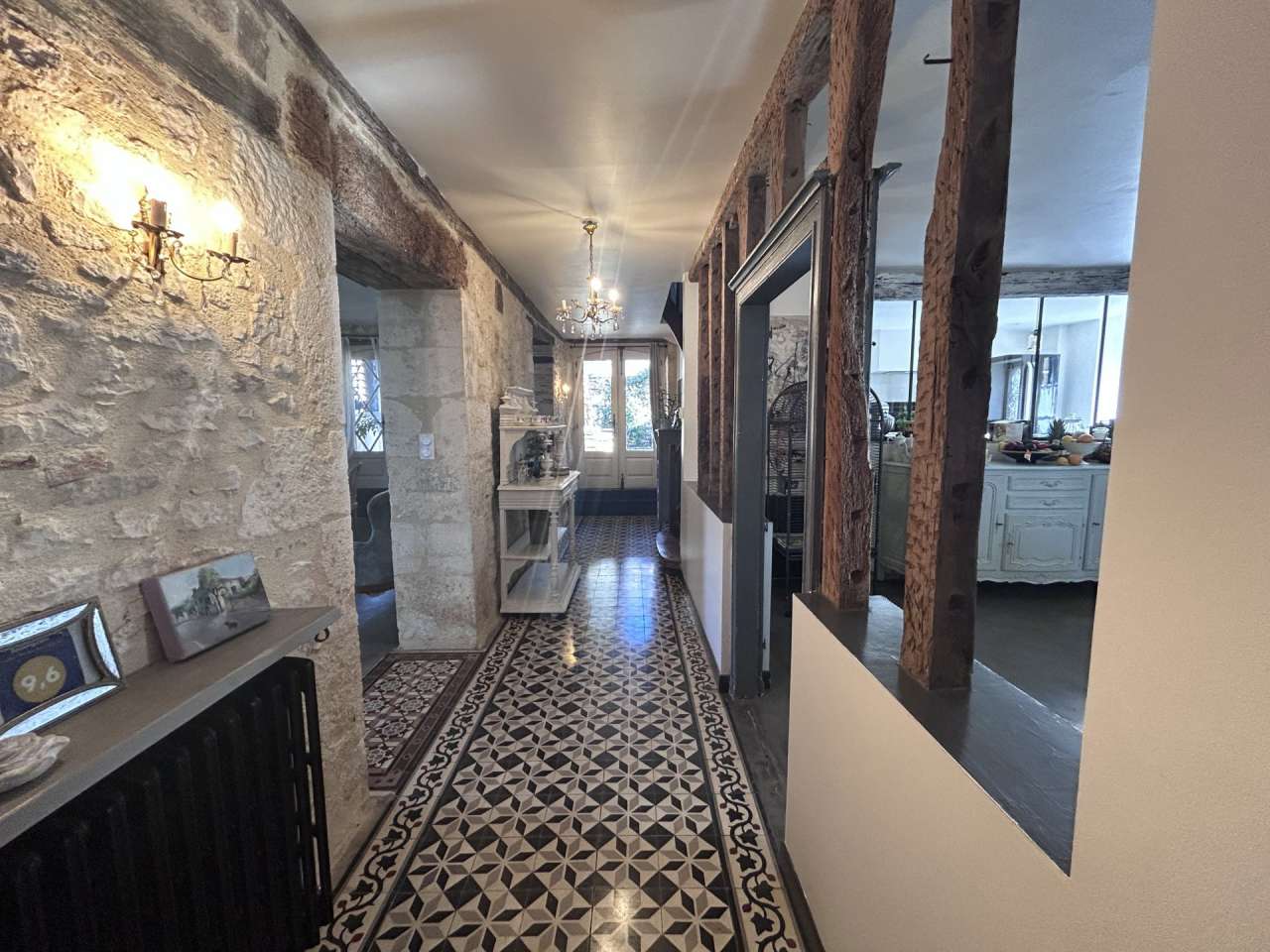 Luxurious 8 bedroom B&B business, which is ideally situated within very pri