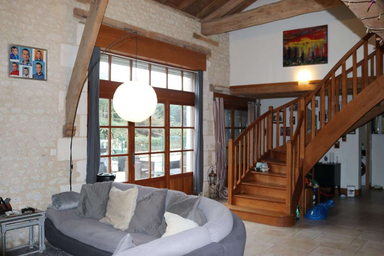 Excellent opportunity to purchase 2 stone built properties, which are acces