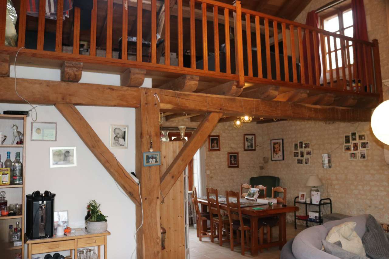 Excellent opportunity to purchase 2 stone built properties, which are acces