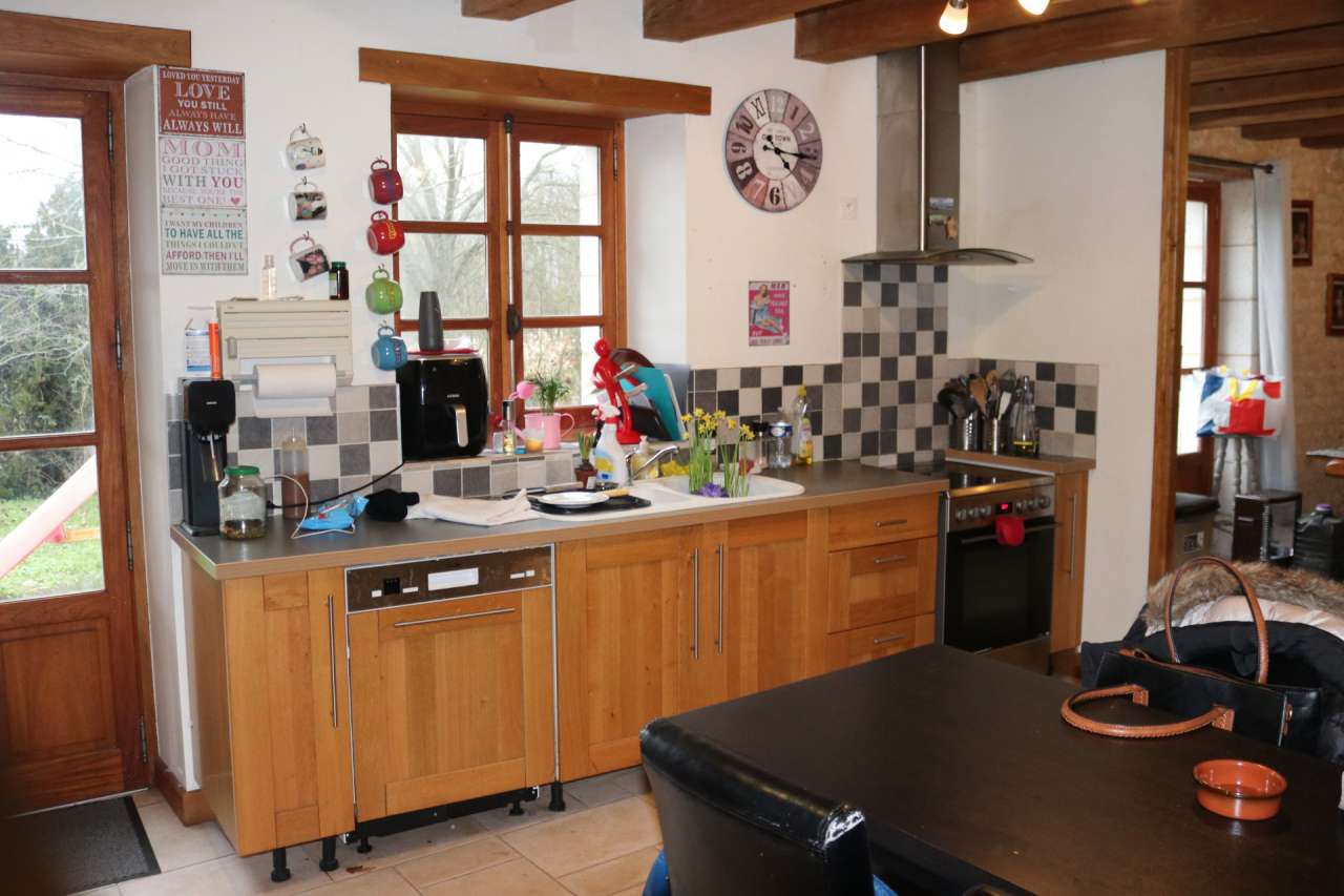 Excellent opportunity to purchase 2 stone built properties, which are acces