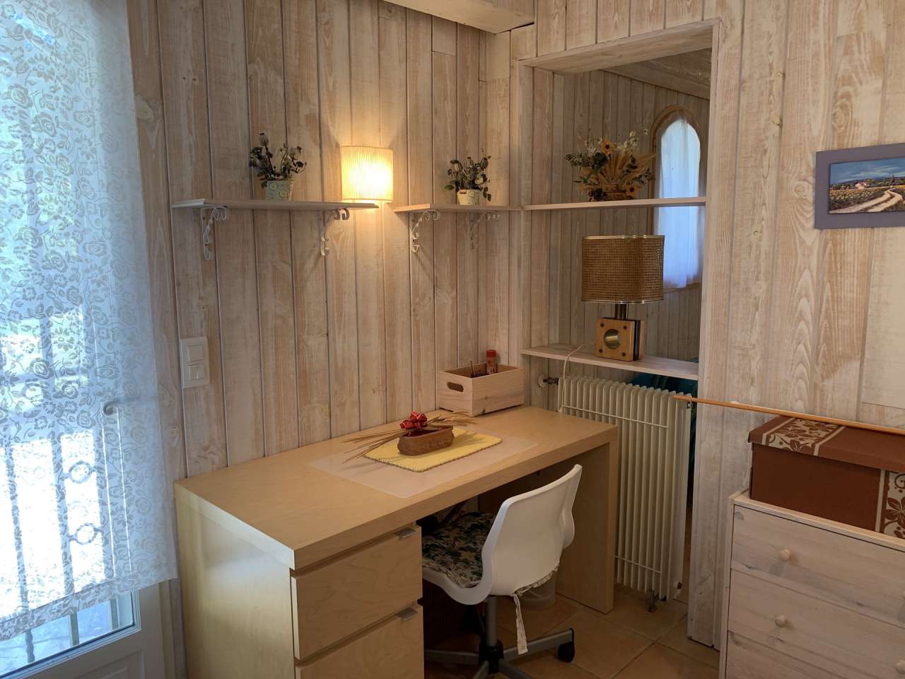 Spacious and well maintained 11 bedroom property, with a total living area