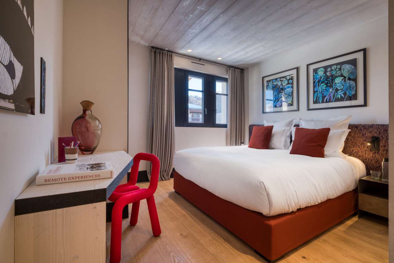 Impressive newly-built four bedroom apartment in a central location in Mege