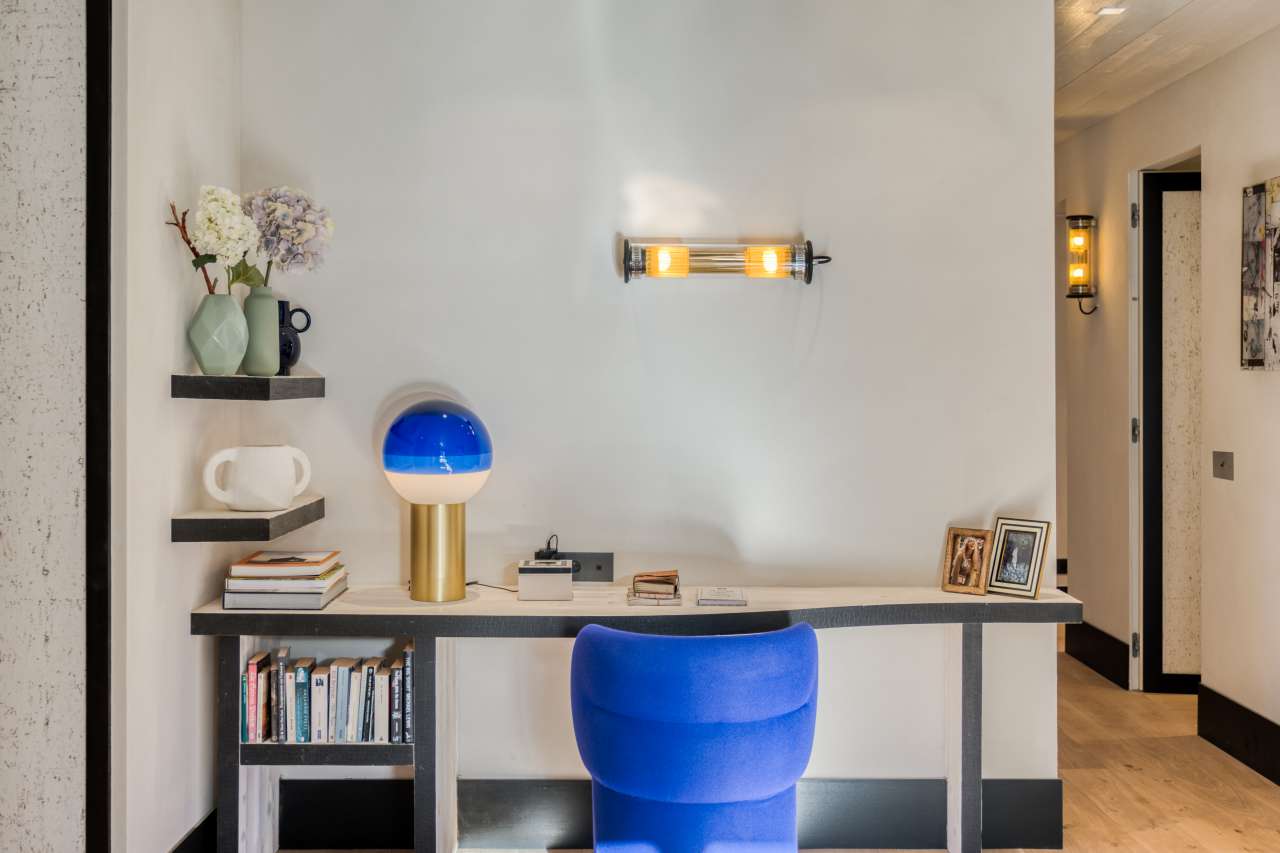 Impressive newly-built four bedroom apartment in a central location in Mege