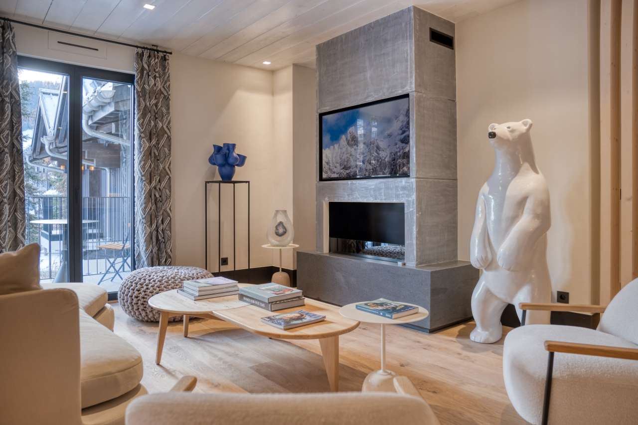 Impressive newly-built four bedroom apartment in a central location in Mege