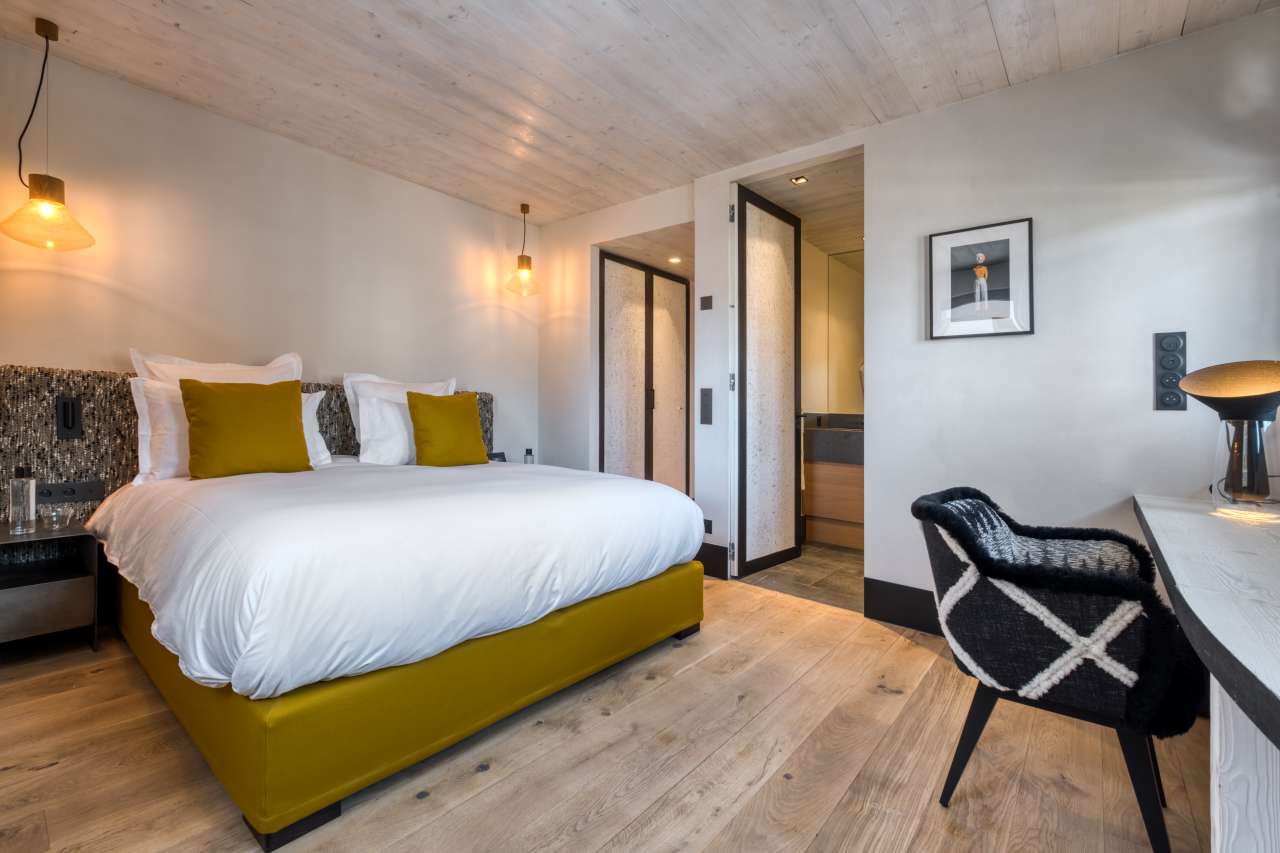 Impressive newly-built four bedroom apartment in a central location in Mege