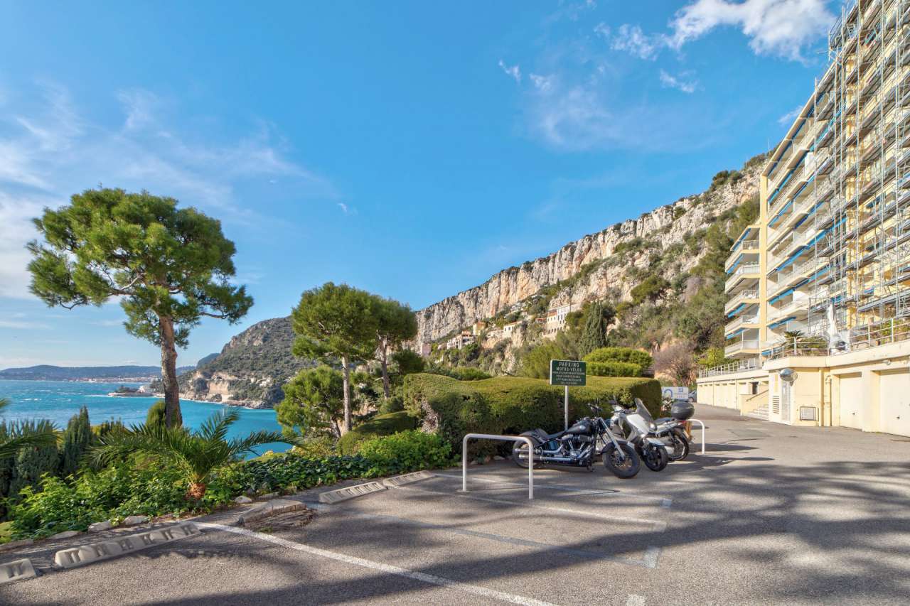 Completely refurbished 2 bedroom apartment, with a total living area of 50m