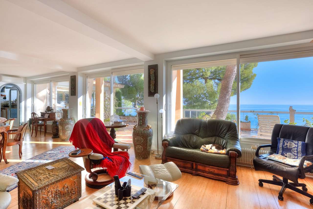 Lovely 4 bedroom villa with panoramic sea views, ideally situated in a quie