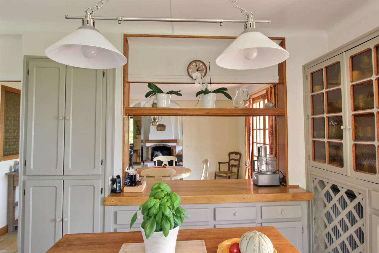 With a total spacious and bright living area of 180m2 and with simply stunn