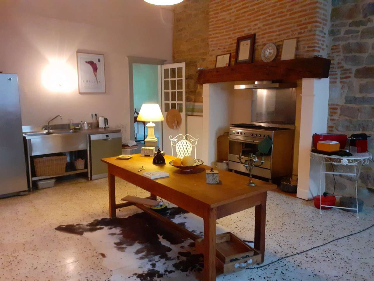 Charming and spacious 7 bedroom house full of character, offering flexible