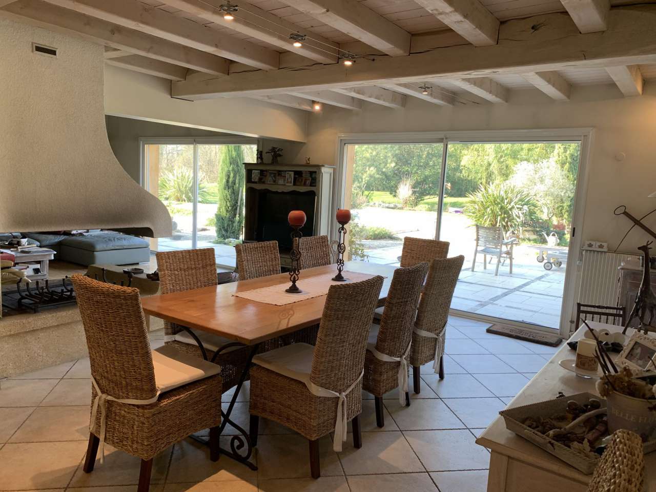 Nestling in over 9 acres of glorious landscaped gardens with expansive pool