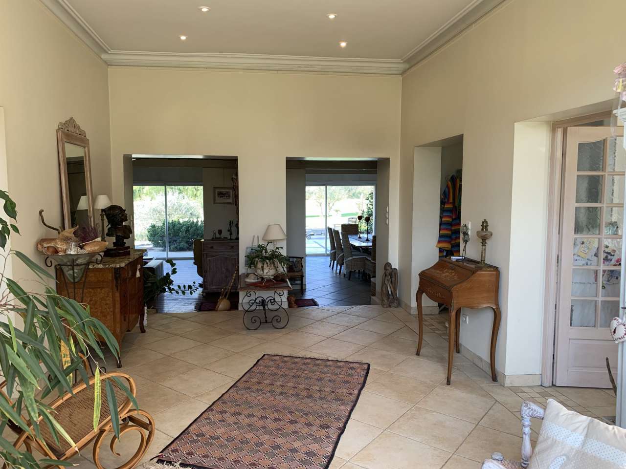 Nestling in over 9 acres of glorious landscaped gardens with expansive pool