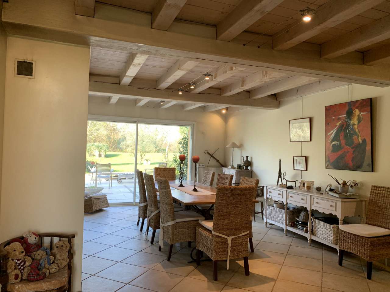 Nestling in over 9 acres of glorious landscaped gardens with expansive pool