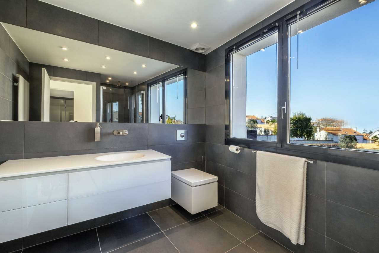 Enjoying panoramic sea views from its roof terrace, is this beautifully ren