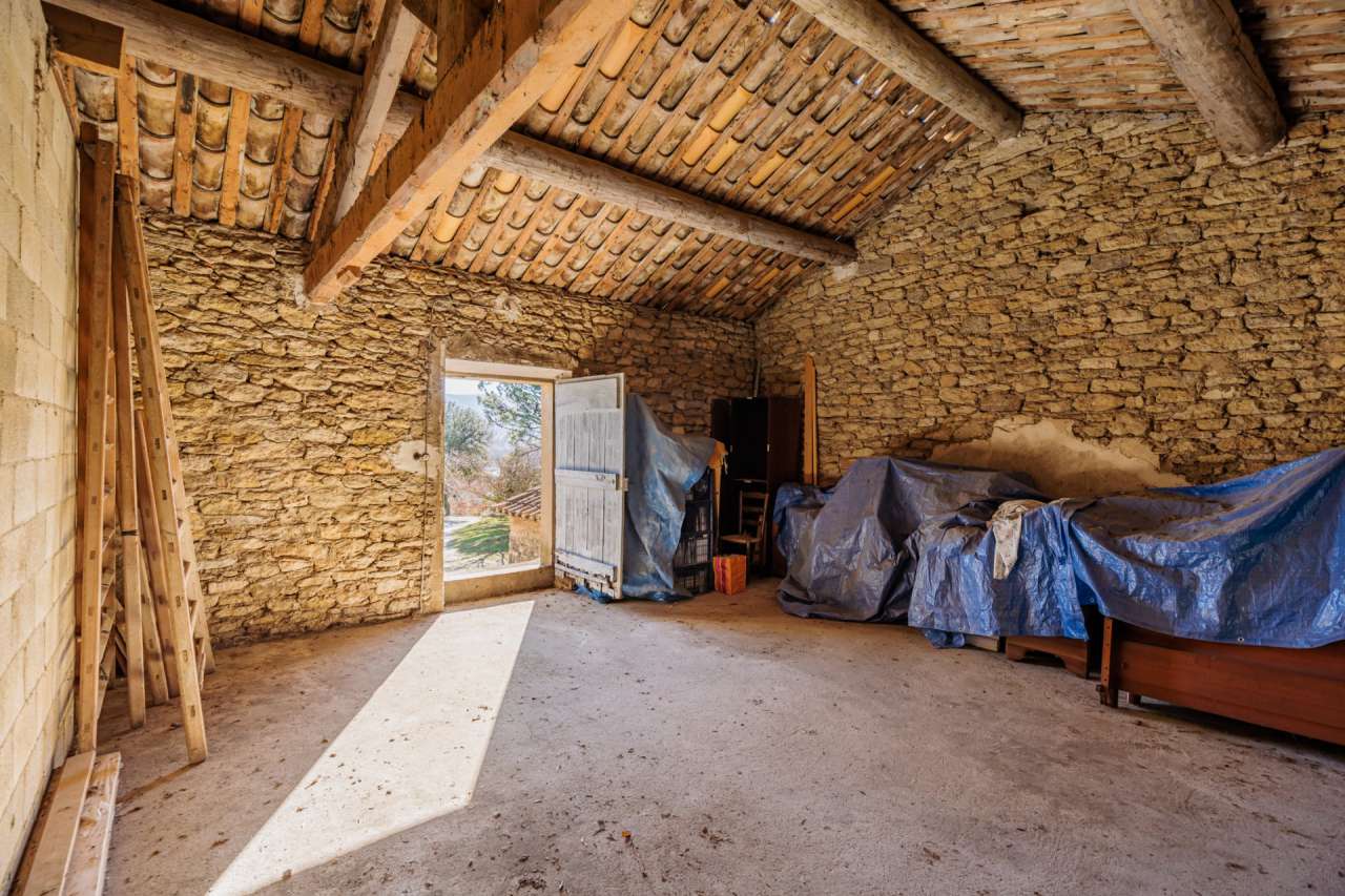 Charming 3 bedroom stone built farmhouse, ideally situated in a quiet setti