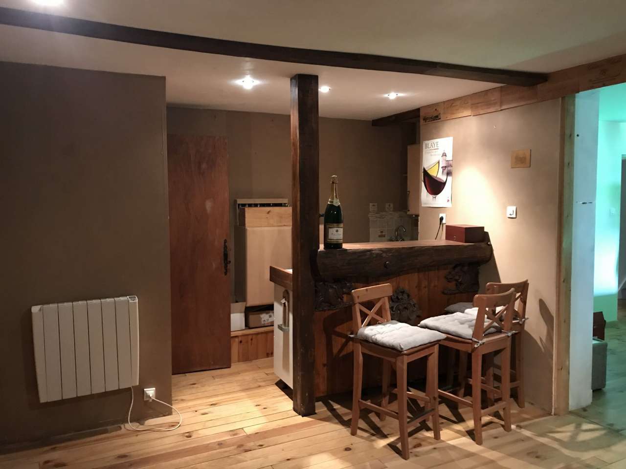 Grand, spacious and pretty 3 bedroom house, plus 2 additional independent d