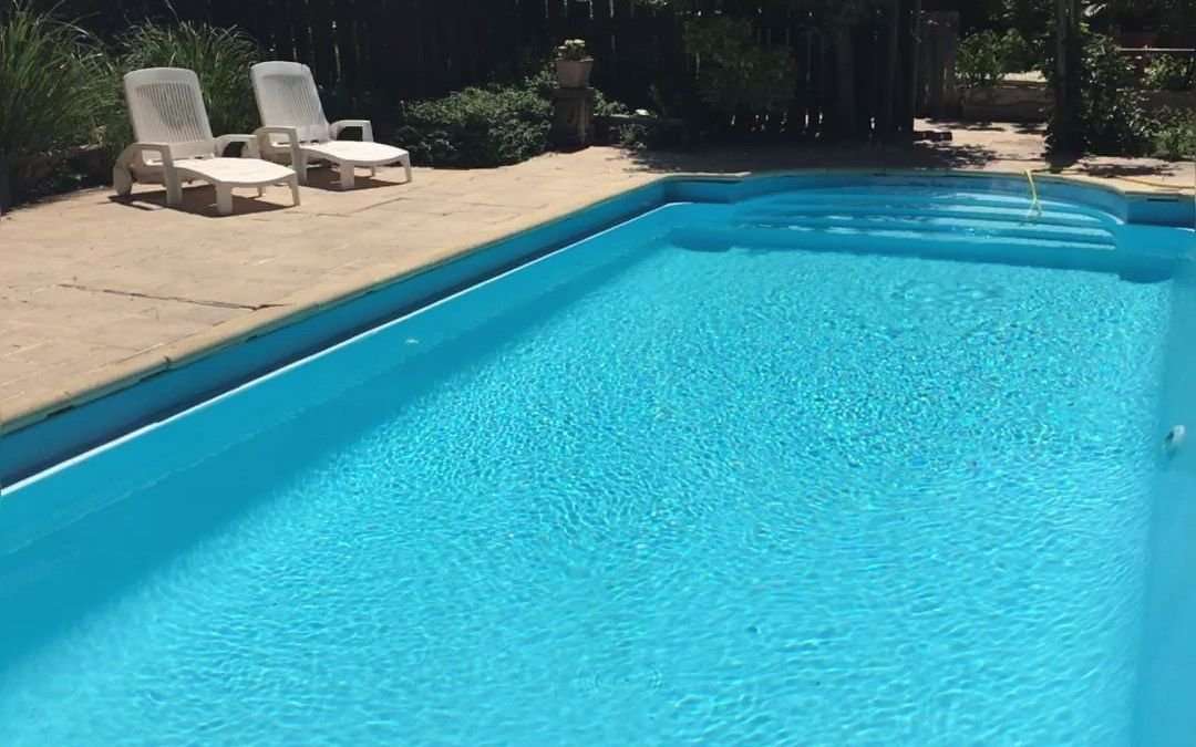 Grand, spacious and pretty 3 bedroom house, plus 2 additional independent d