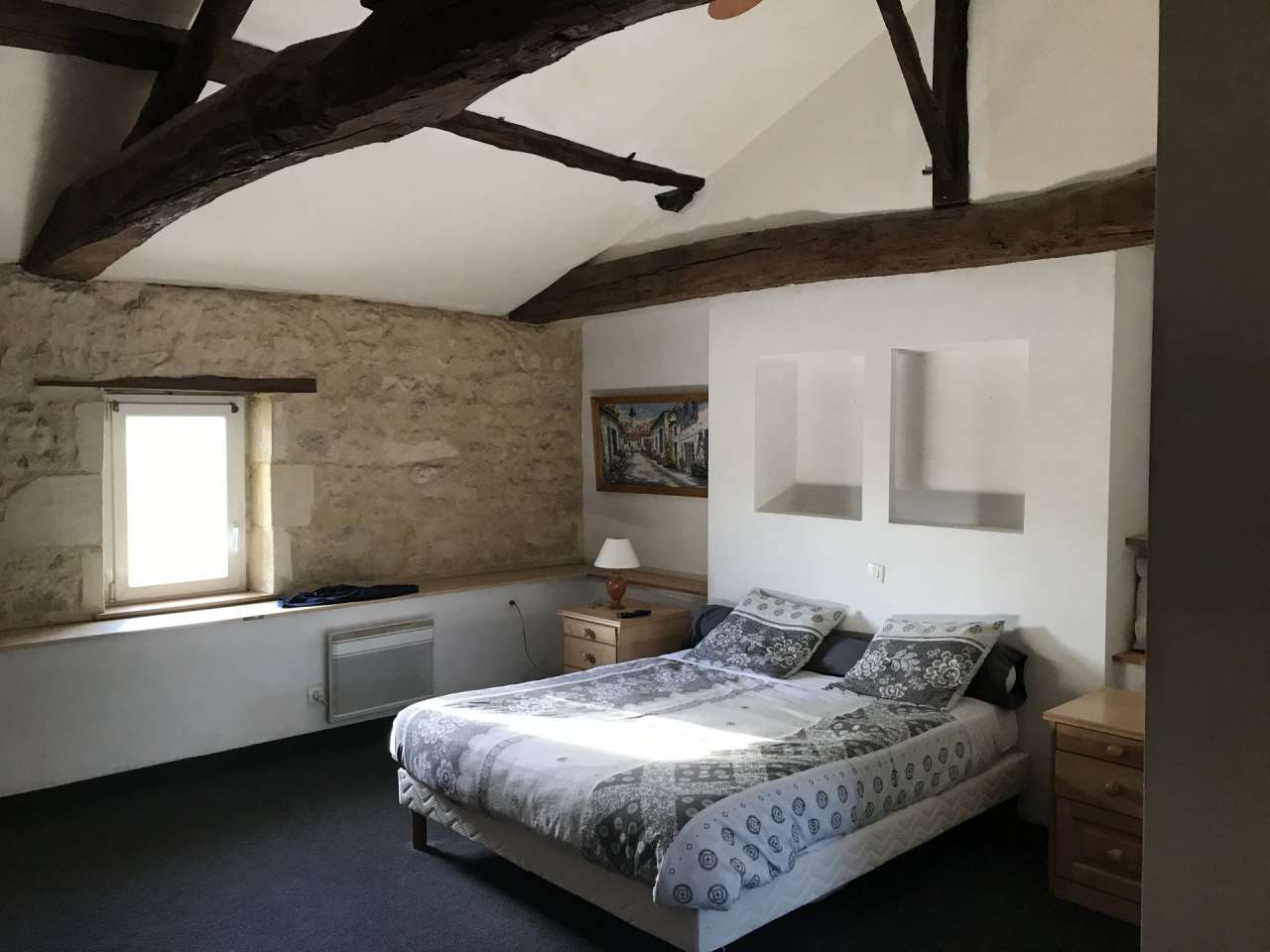 Grand, spacious and pretty 3 bedroom house, plus 2 additional independent d