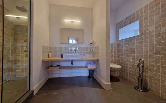 Stylish, spacious and beautifully refurbished 15 bedroom chateau, which is