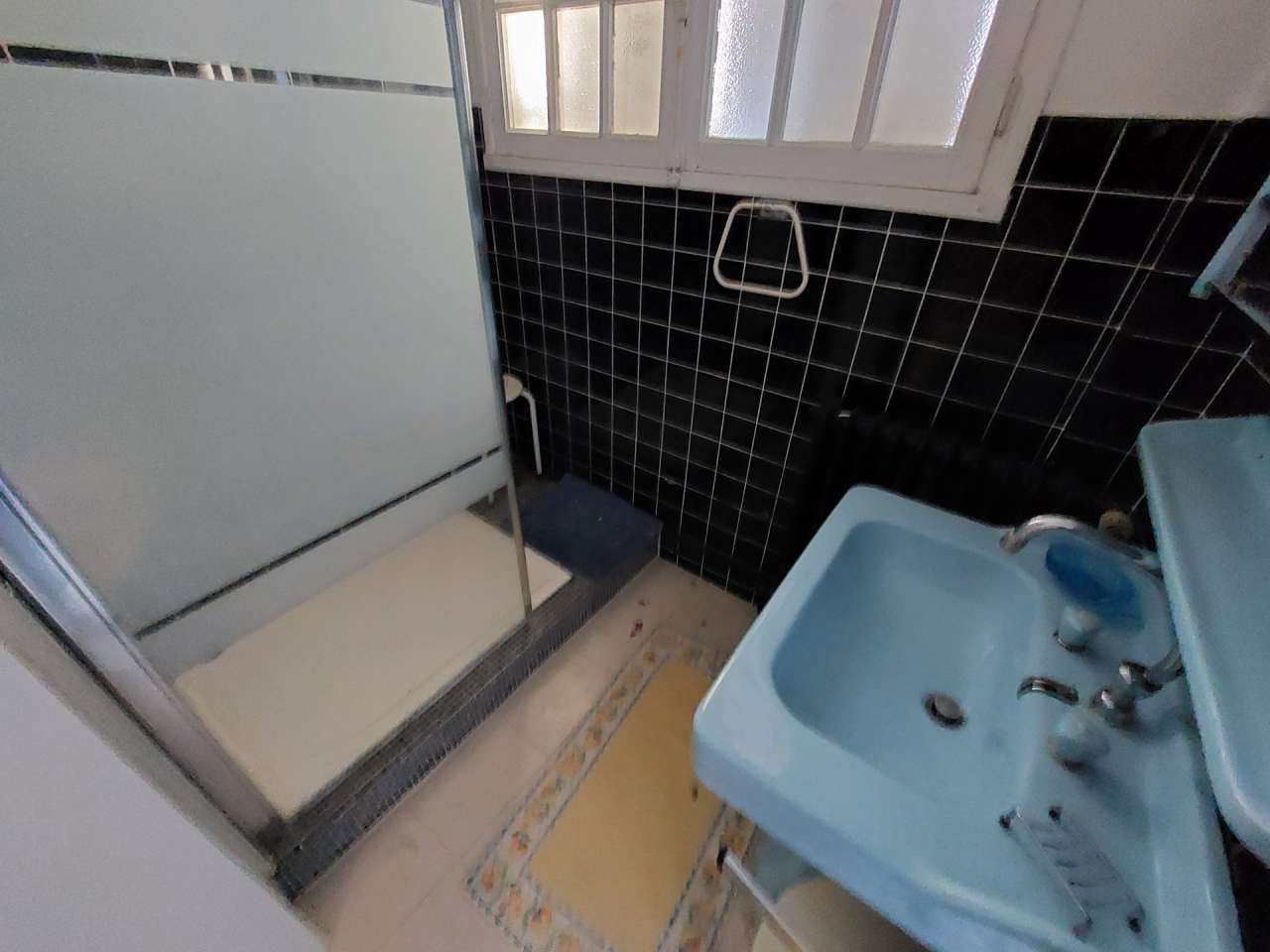 Full of character and charm, this substantial and uniquely positioned 10 mb