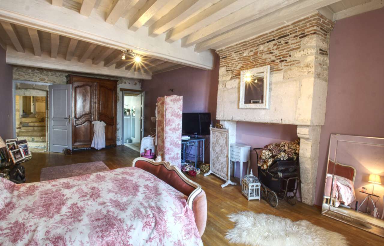 Impressive and unique logis, full of character and history in a great locat