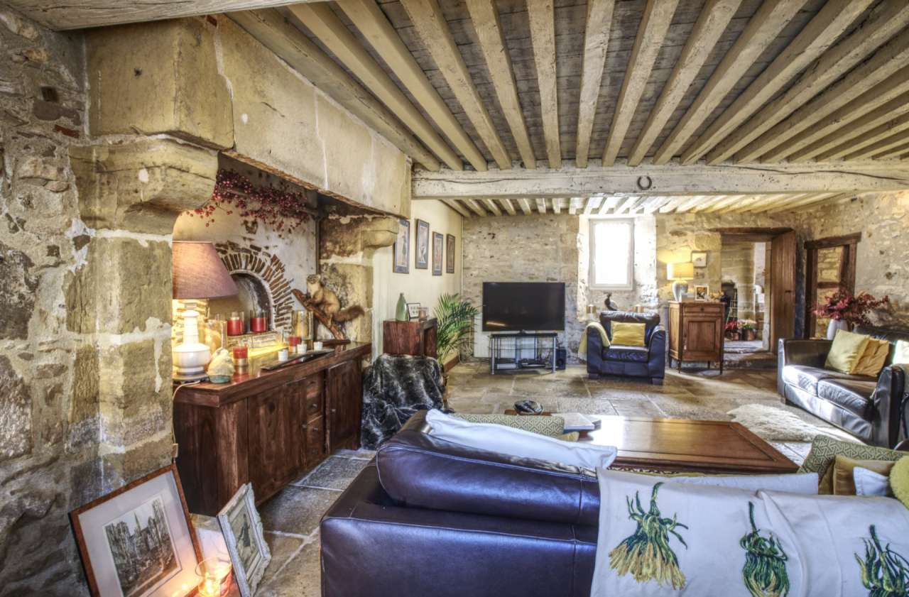 Impressive and unique logis, full of character and history in a great locat