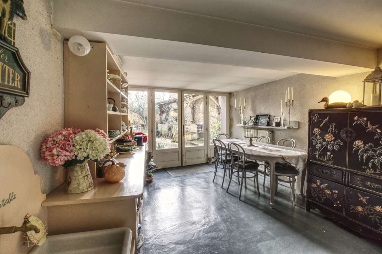 Impressive and unique logis, full of character and history in a great locat