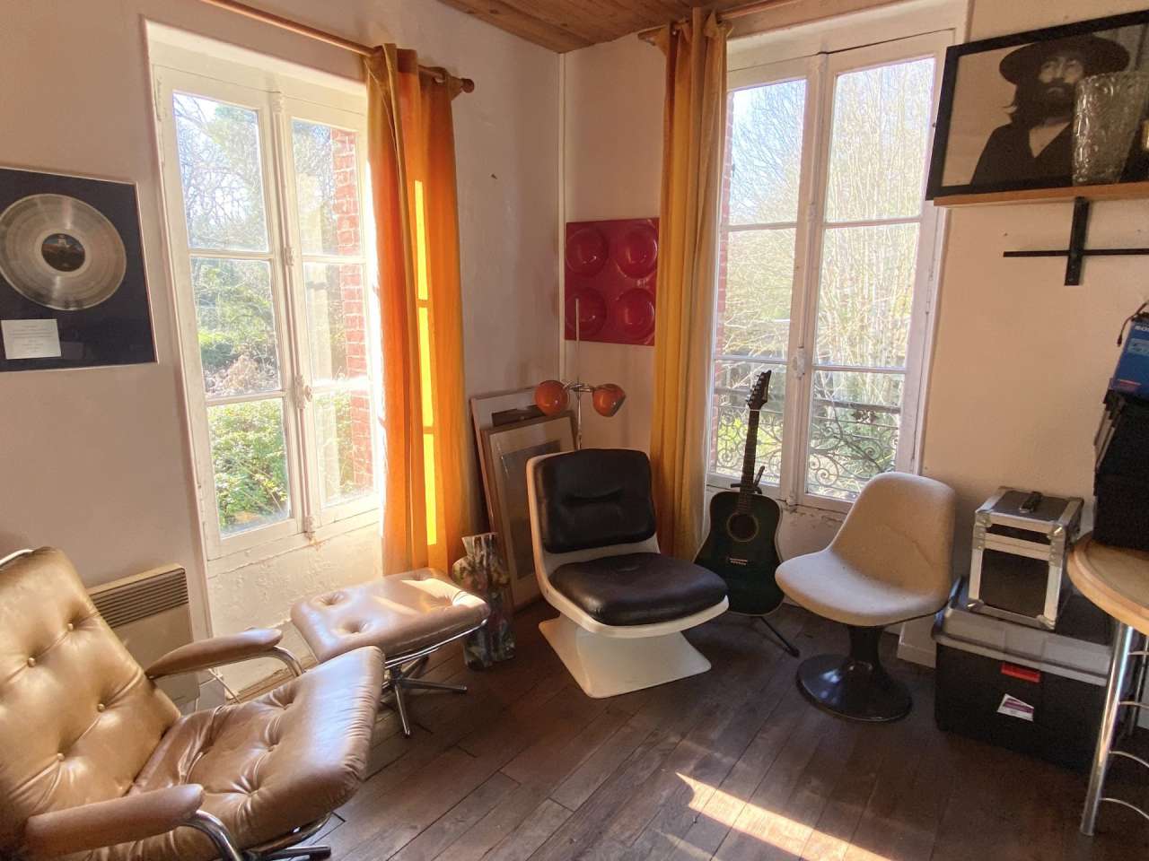 Characterful mini chateau in a picturesque location, set in grounds of over