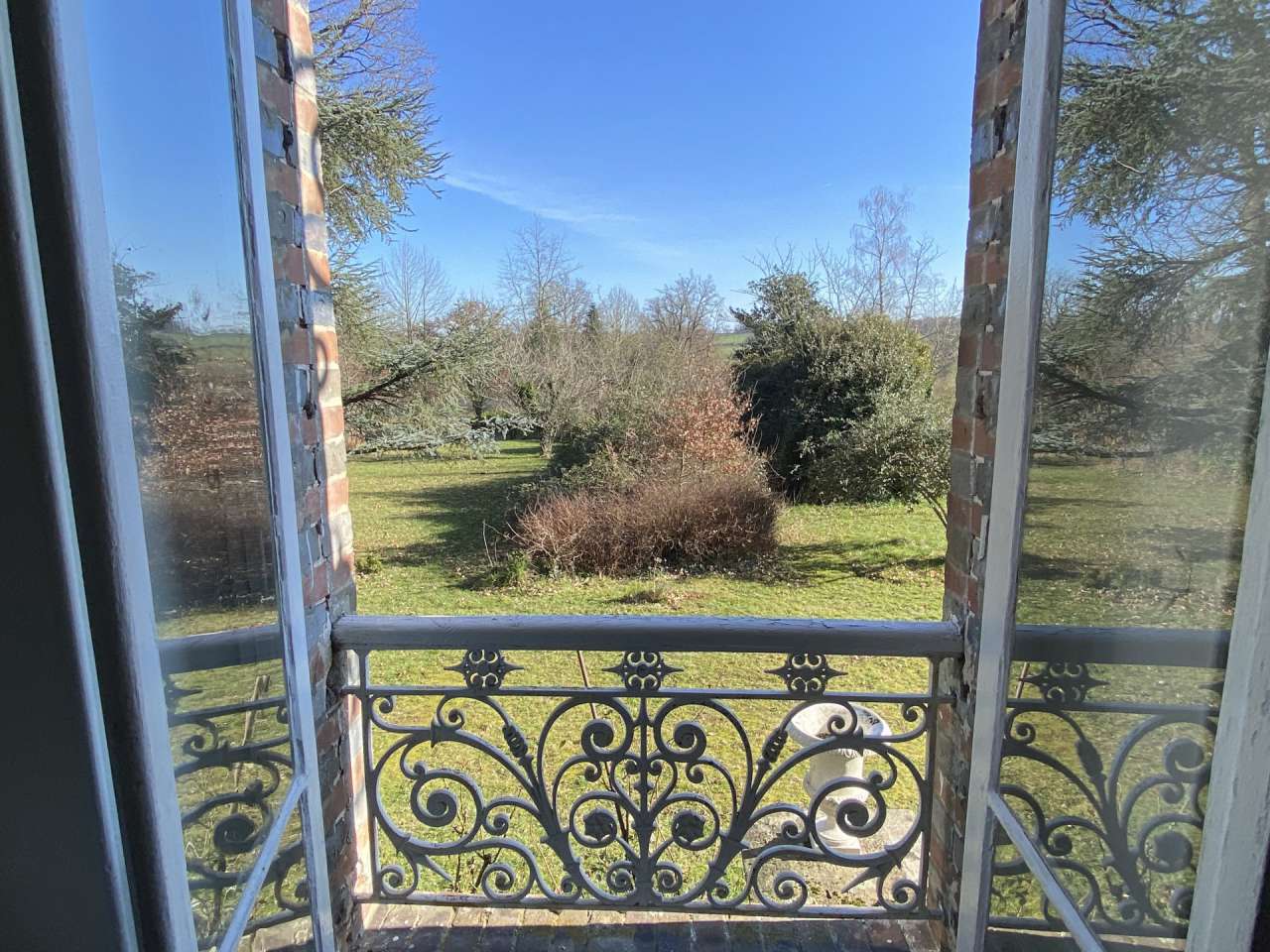 Characterful mini chateau in a picturesque location, set in grounds of over