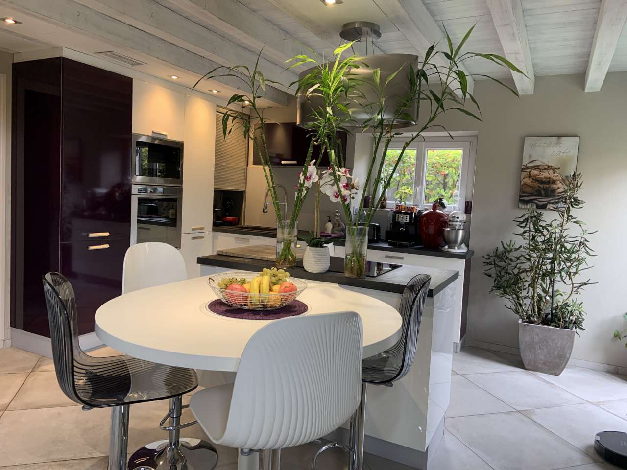 A beautifully presented and luxurious property in the Dordogne with swimmin