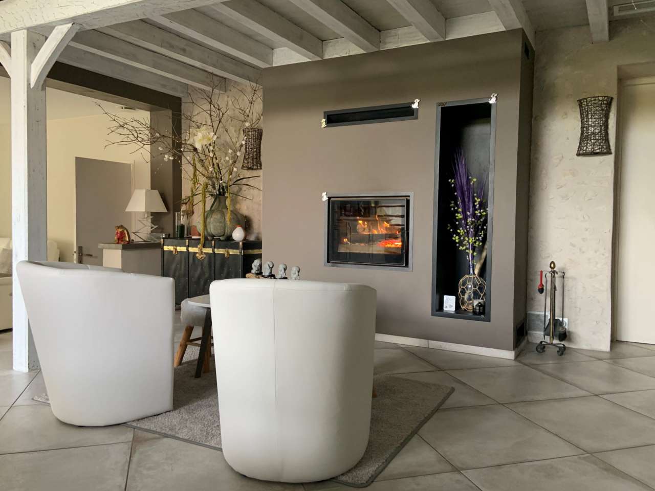 A beautifully presented and luxurious property in the Dordogne with swimmin