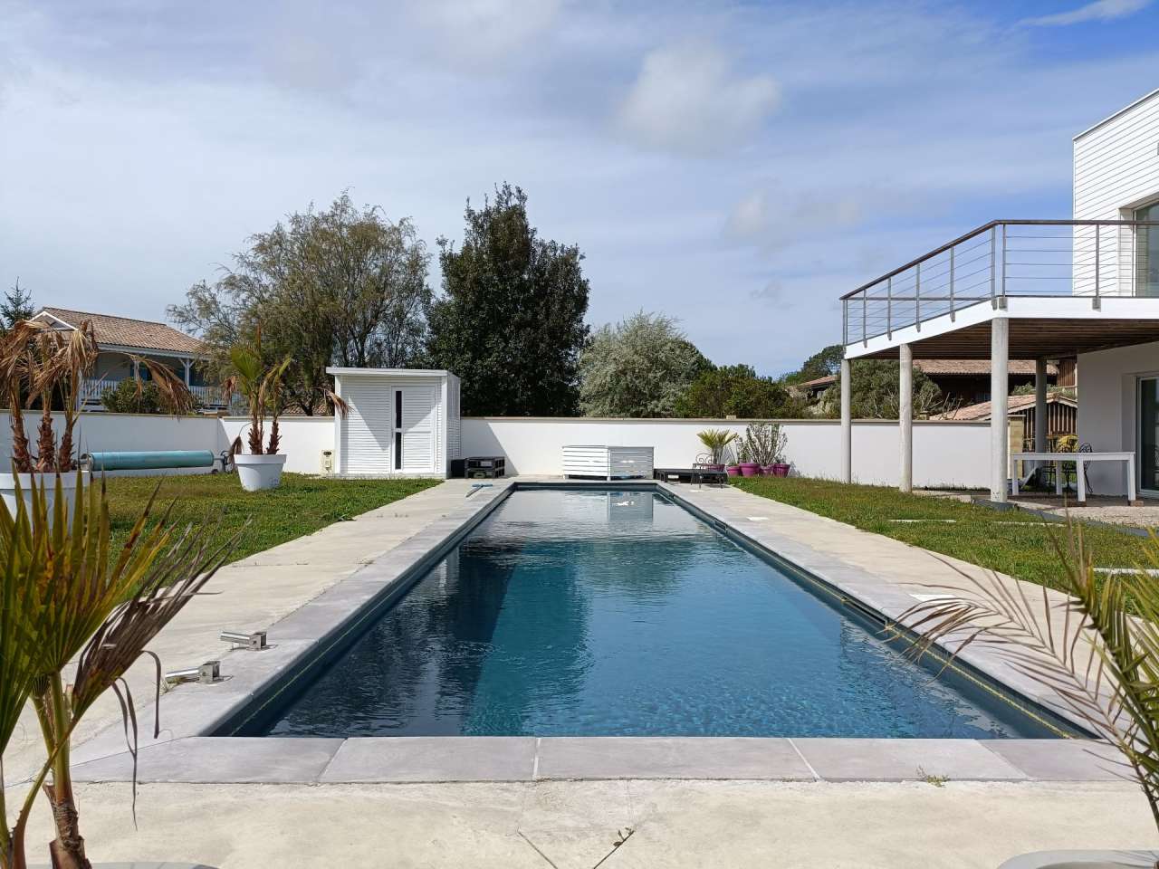 Ideally located in unspoilt surroundings enjoying wonderful sea views, is t