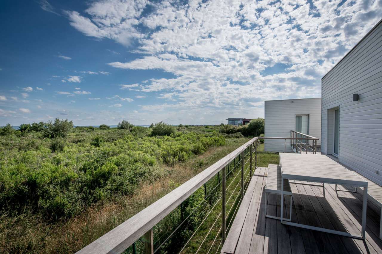 Ideally located in unspoilt surroundings enjoying wonderful sea views, is t