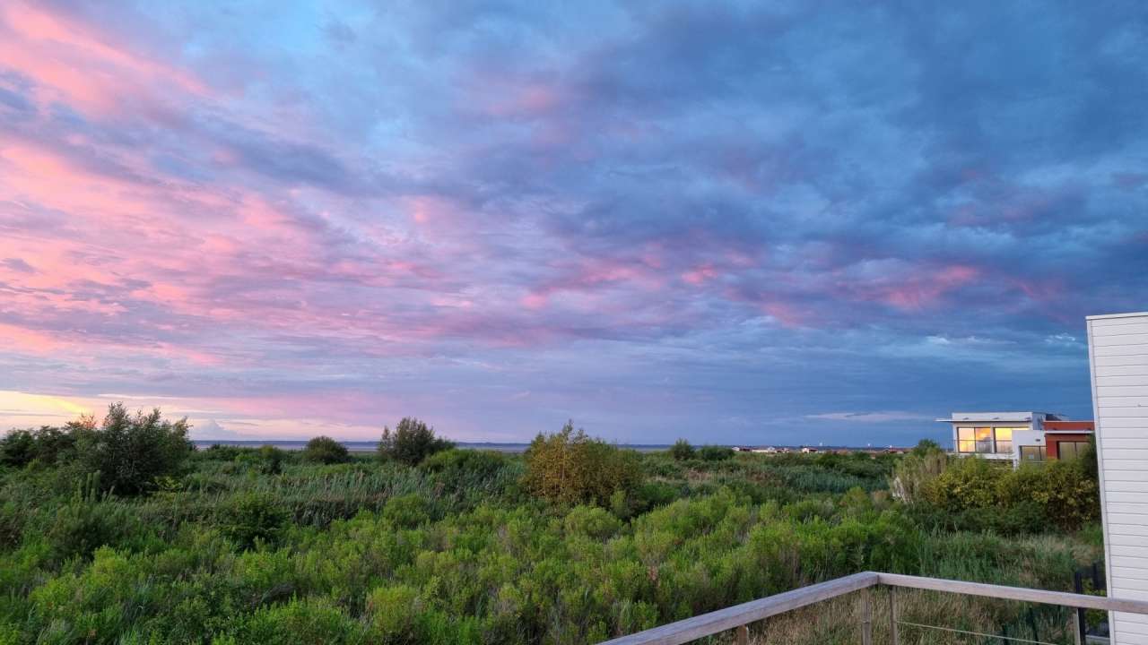 Ideally located in unspoilt surroundings enjoying wonderful sea views, is t